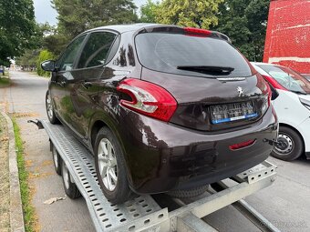 Rozpredam Peugeot 208 2013 1.2 - 3