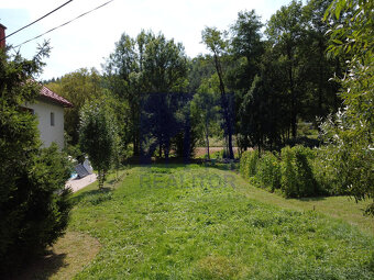 Ponúkame na predaj stavebný pozemok na rodinný dom, 638 m2 - 3