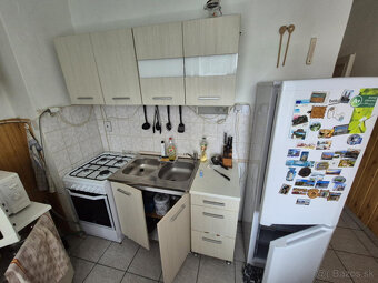 EXKLUZÍVNE IBA U NÁS Na predaj tehlový 3 izbový byt 70 - 3