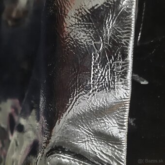 Čierna lakovaná kabelka - 3