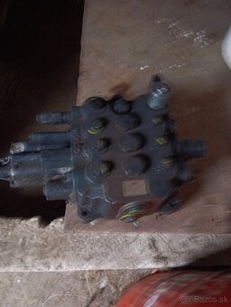 Hydraulický rozvádzač husco - 3