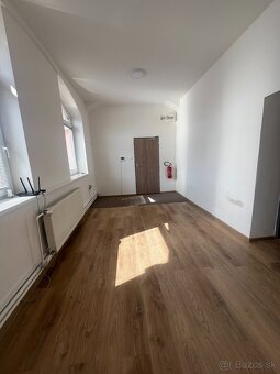 Slnečný priestor s parkovaním v cene - 3