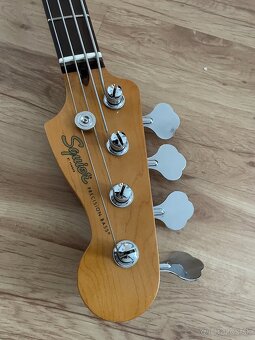 Precision bass SQUIER - 3