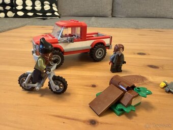 Predám lego Jurrasic World - 3