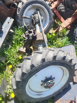 ponúkam ťažkú hnaciu nápravu na traktor  zetor - 3