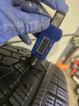 Zimné Pneu Hankook 205/60 R16 - 3