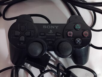 Sony PlayStation 2 (PS2) Slim + 2 ovládače + 5 hier - 3