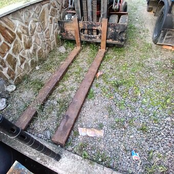 Predám Destu DVHM 3222L s uzávierkou,naklad lopatou,radlicou - 3