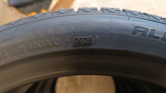235/40 R19 celoročné pneumatiky DOT 2025 - 3