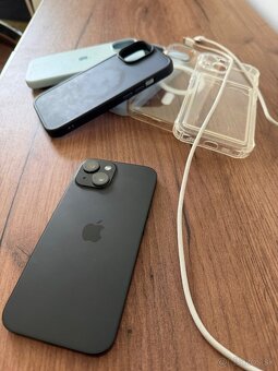 Apple iPhone 15, 128 GB - 3