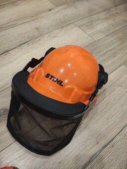 Predám, pilčícke topánky, montérky stihl, prilbu stihl - 3