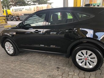 JAGUÁR E-Pace 2,0l4 MHEV AWD - 3