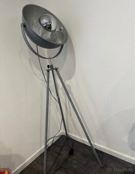 Stojaca lampa - 3