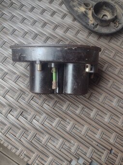 Predám spínaciu skrinku bakelit - 3