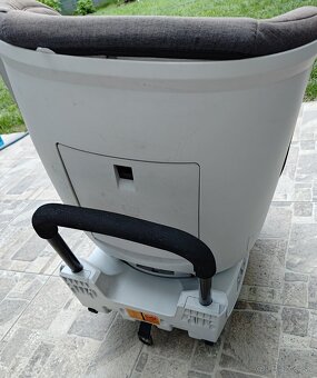 Autosedačka Petite&Mars Reversal II Isofix - 3