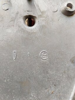Spinacka perák FJ - 3
