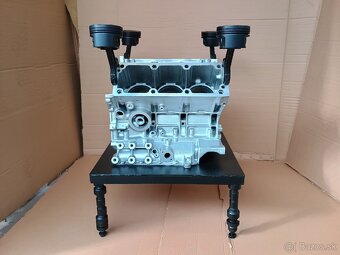 Stolík motor V6 - 3