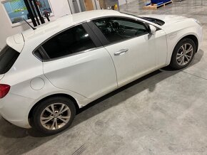 Alfa Romeo Giulietta 2,0 JTDm,170 koni, STK, EK3/27 - 3