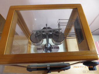 Laboratorne vahy Meopta - 3