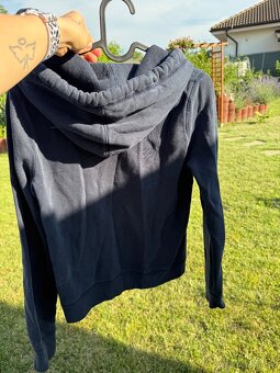 Tmavomodrá mikina Hollister veľkosť S - 3