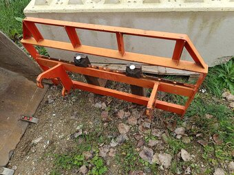 Nakladač Everun - 3