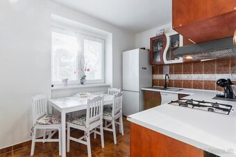 REZERVOVANÉ 2 izbový BYT po kompletnej rekonštrukcií - 3