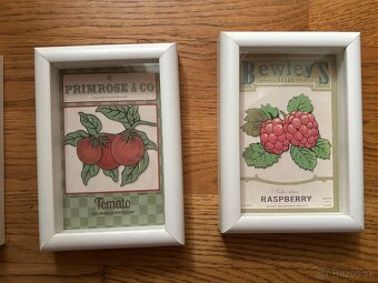 Ikea 3ks bielych drevenýchrámikov 12x17cm s obrázkami za 5€/ - 3