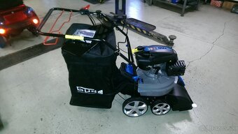 Motorový vysávač/ - 3