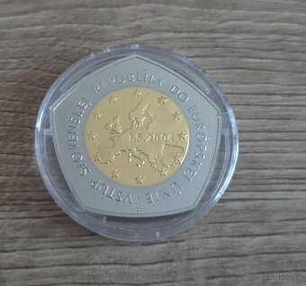 Bimetalova zberateľská minca 10000 sk Vstup SR do EU - 3