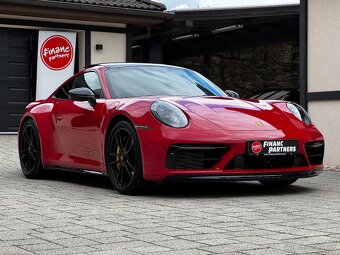 Porsche 911 Carrera 4 GTS - 3