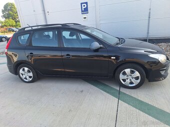 HYUNDAI I30 1,6 CRDI ROK 2012 - 3