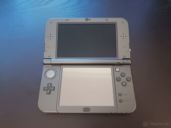 New Nintendo 3DS XL Hyrule Edition Top IPS display - 3