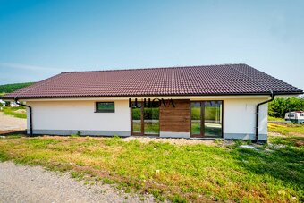 Posledné 3 NOVOSTAVBY v novej štvrti - 3