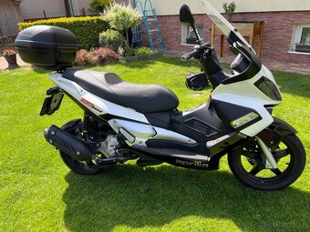 Aprília SR 300 MAX - 3