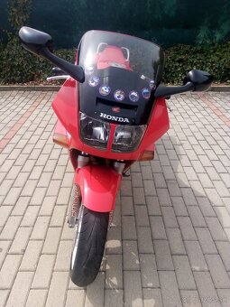 Honda VFR750 - 3
