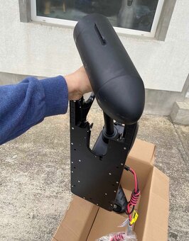 Haswing Elektromotor 55LB na dialkové ovládanie s GPS 12V - 3