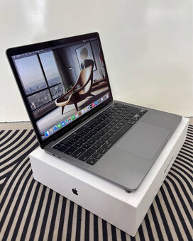 Apple MacBook Pro 13″ TouchBar 256GB - 3