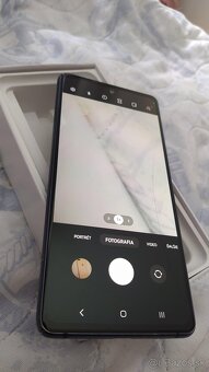Samsung Galaxy S20 FE - 3