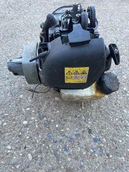 Predám štvortaktný motor HONDA GX 35 - 3