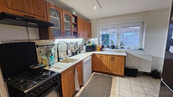 PREDAJ - rodinný dom ŠOPORŇA - 3