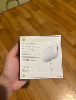 Apple Airpods Pro 2nd Generation USB-C - 3