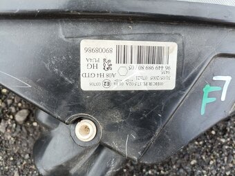 Predné svetla Peugeot 1007 - 3