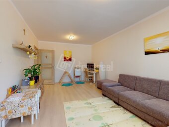 Znížili sme cenu: Priestranný 3-izbový byt po rekonš… - 3