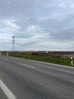 Investičná príležitosť 15 km od továrne na batéri - 3