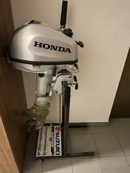 Lodný motor 5 Honda - 3