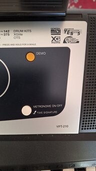 YAMAHA YPT-210 Keyboard s piatimi oktávami - 3