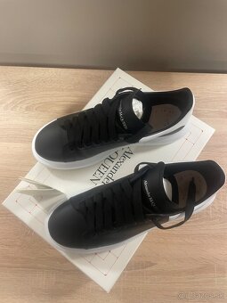 Alexander McQueen - 3