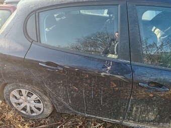 Peugeot 208 - 3