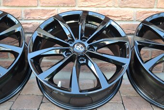 5x114,3 R17 Hlinikove disky Na Toyotu Auris - 3