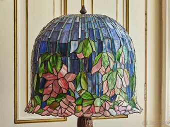 Tiffany stolní lampa s vitrážovým stínidlem – výška 84 cm - 3